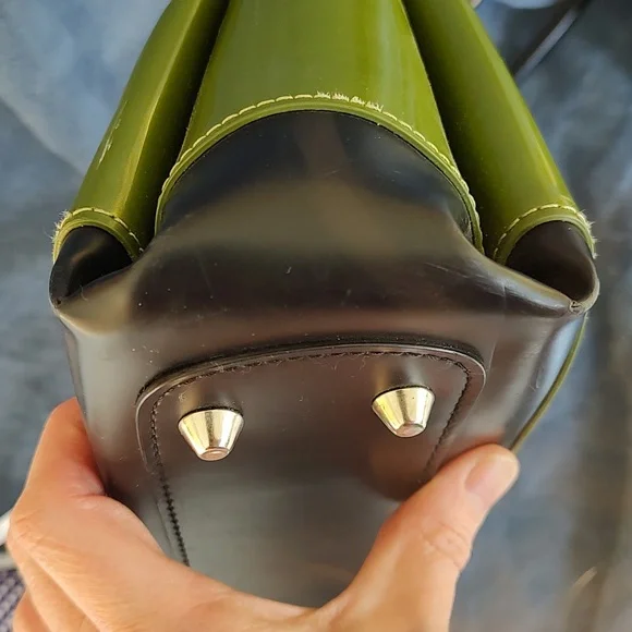 Beijo faux leather green/black color block shoulder bag. GUC. Preloved - Picture 15 of 15